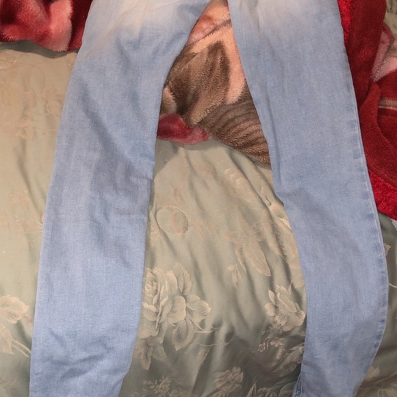 Hollister jeans. - Picture 3 of 8